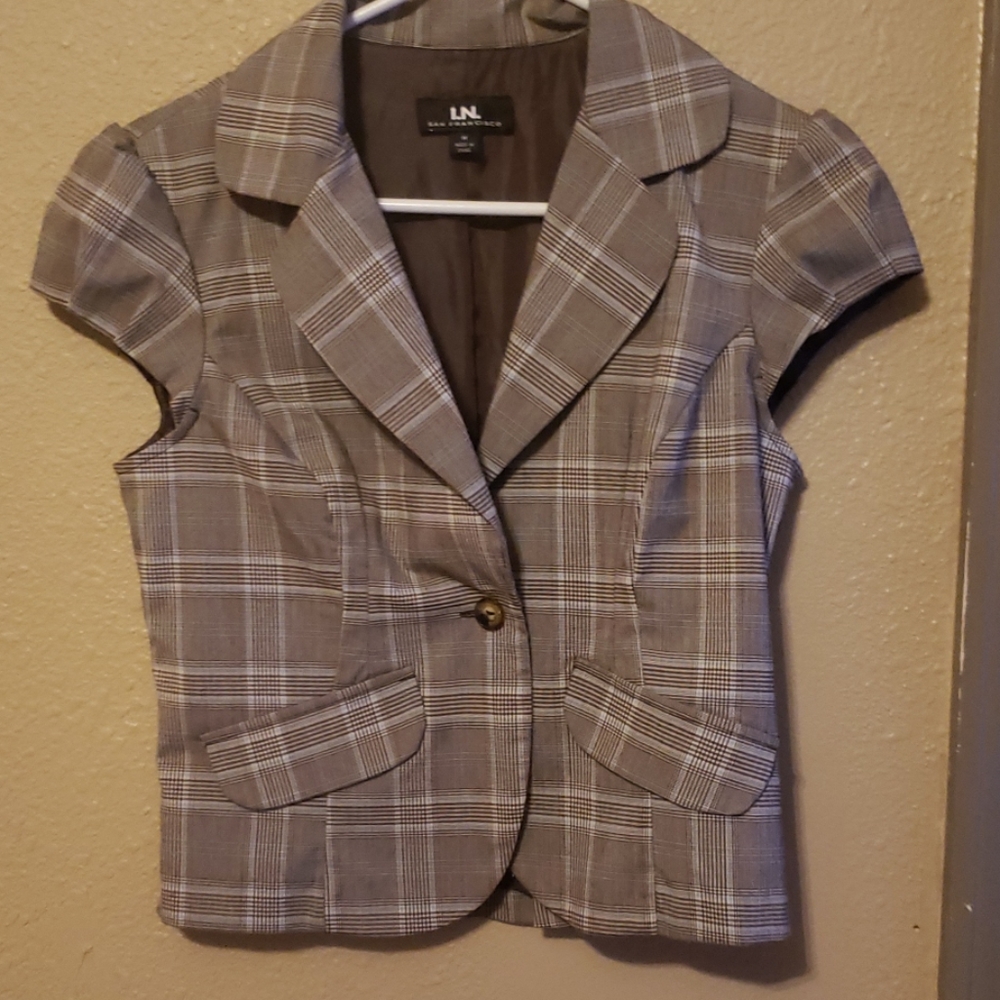 Womens dress capri suit